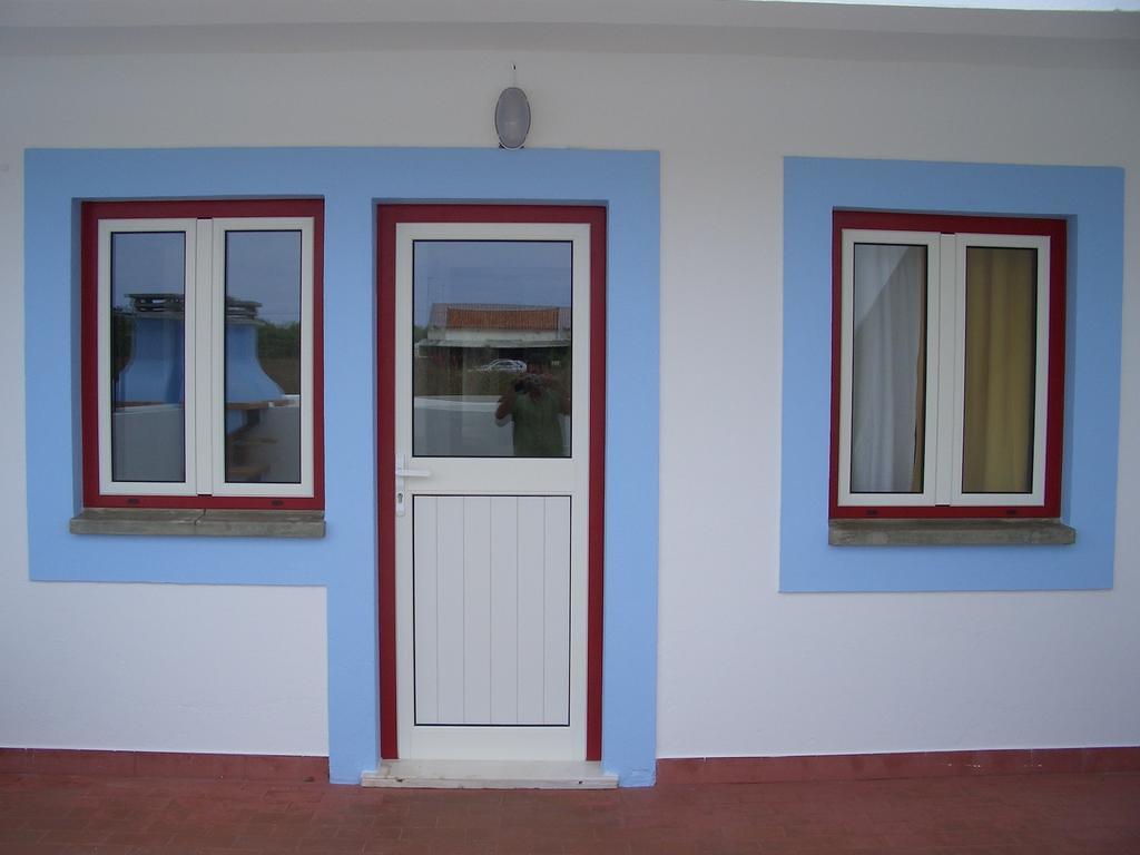 Apartamentos Monte Da Rosa فيلا نوفا دو ميلفونتس الغرفة الصورة